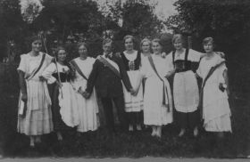 Fest-Jungfrauen.jpg